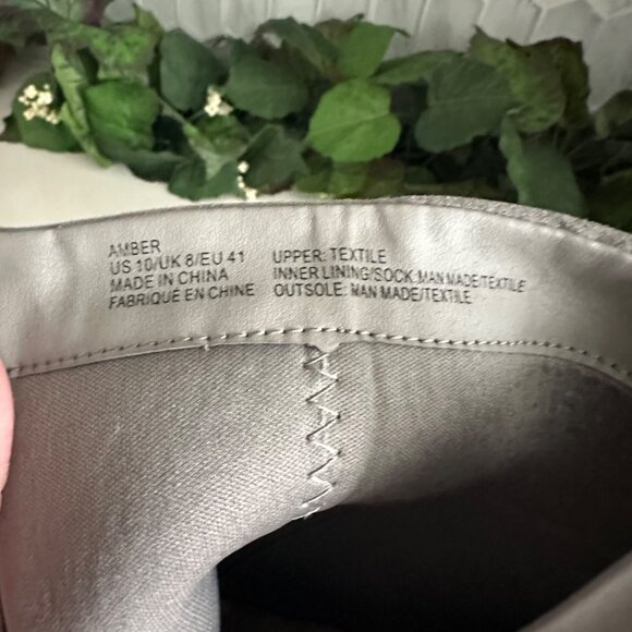 JustFab Womens Gray Suede Ankle Boots With Block Heel & Side Zipper - Picture 4 of 10